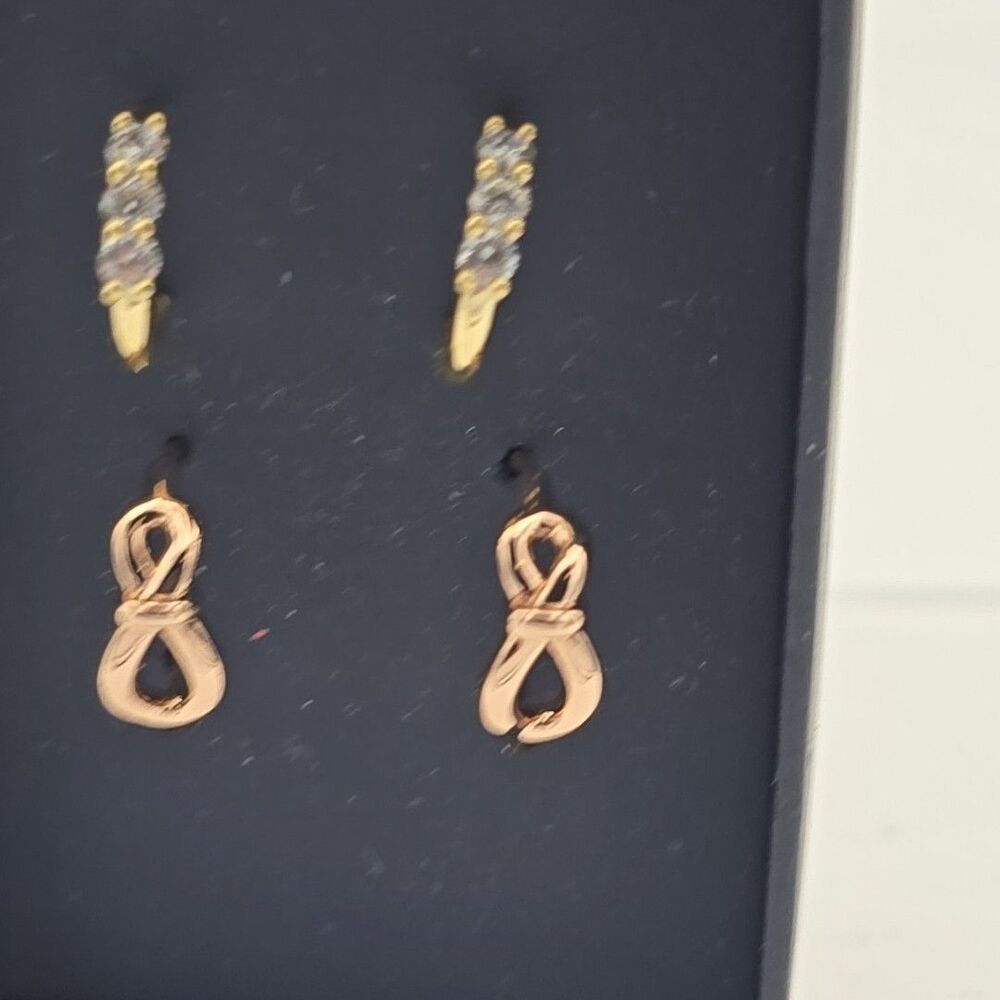City x City 2 Pair Of Earrings In Gift Box New